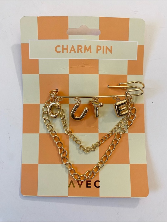 Jewelry - Gold 'CUTE' Charm Pin